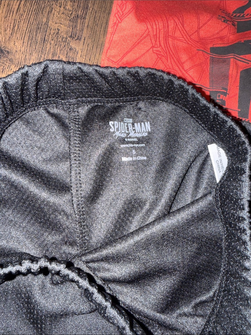 Spiderman Red and Black Hooded Short-Sleeve Set - Picture 3 of 5